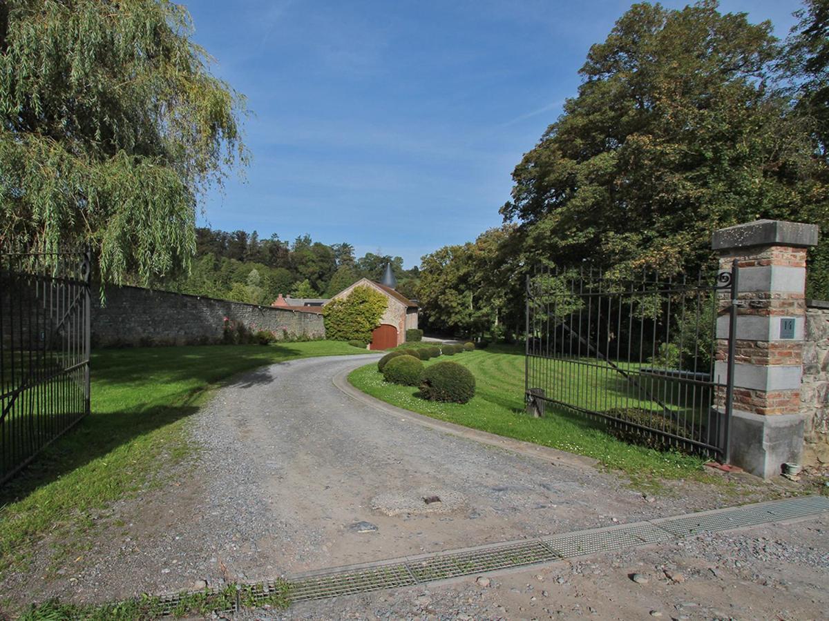 Hotel - Ferme Du Chateau D'Ahin Huy Exterior photo